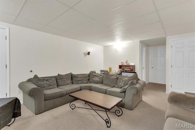 16328 Hampden Place, Florissant, MO 63034