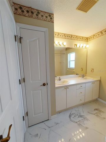 1102 NE 21ST TERRACE, Ocala, FL 34470