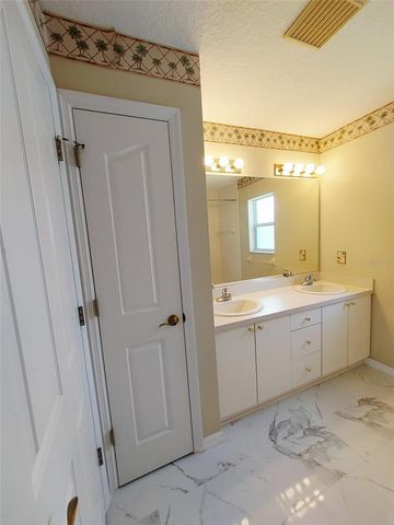1102 NE 21ST TERRACE, Ocala, FL 34470