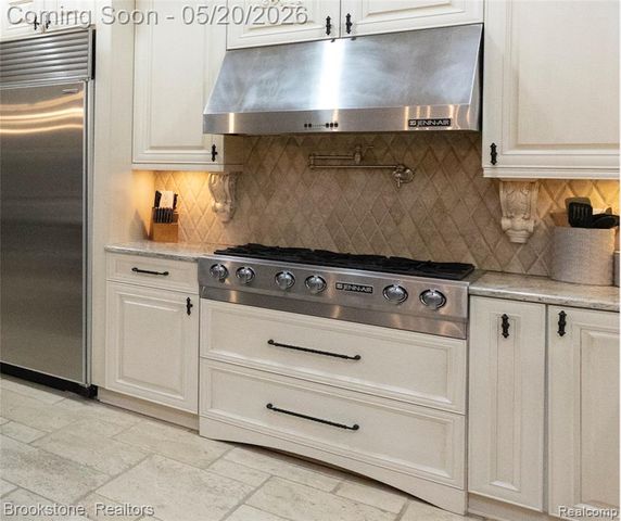 2157 Canterwood, Highland, MI 48357
