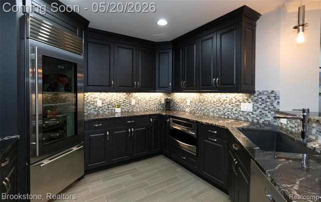 2157 Canterwood, Highland, MI 48357