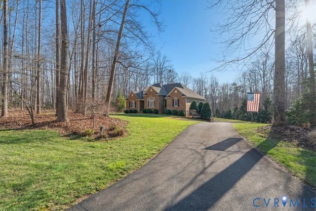 2792 E Maple Grove Ln, Powhatan, VA 23139