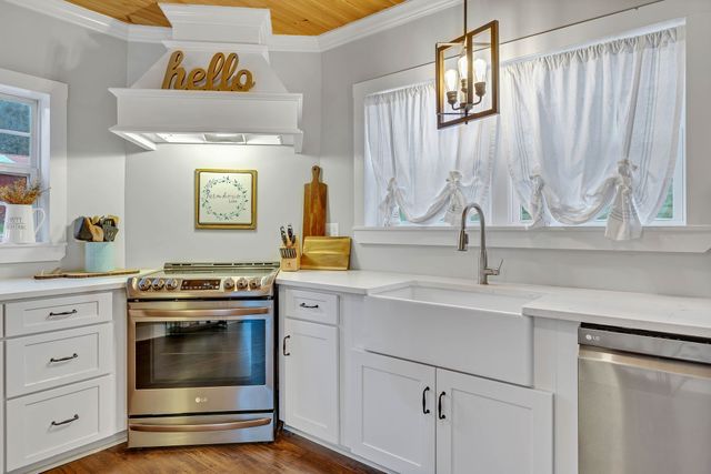 3132 Fishing Ford Rd, Petersburg, TN 37144