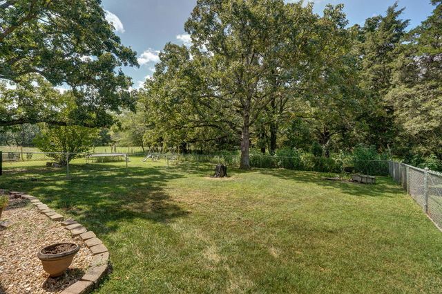 419 Rose Bush Drive, Marshfield, MO 65706