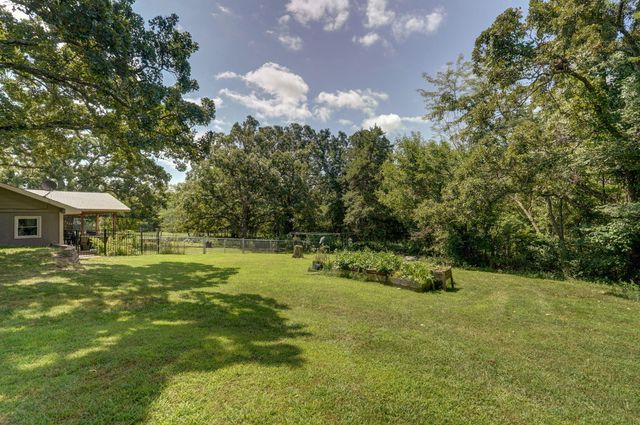 419 Rose Bush Drive, Marshfield, MO 65706