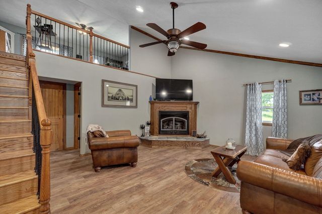 419 Rose Bush Drive, Marshfield, MO 65706