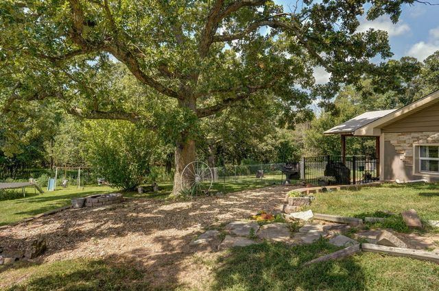 419 Rose Bush Drive, Marshfield, MO 65706