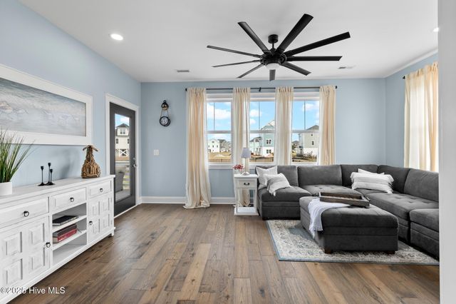 817 Sweetgrass Street, Holly Ridge, NC 28445