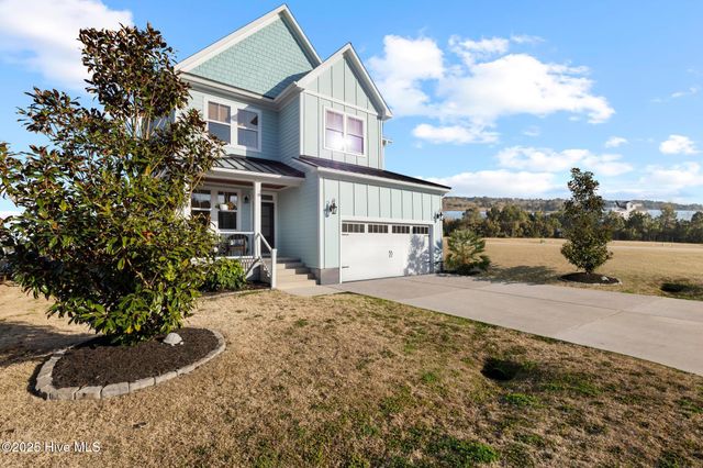 817 Sweetgrass Street, Holly Ridge, NC 28445