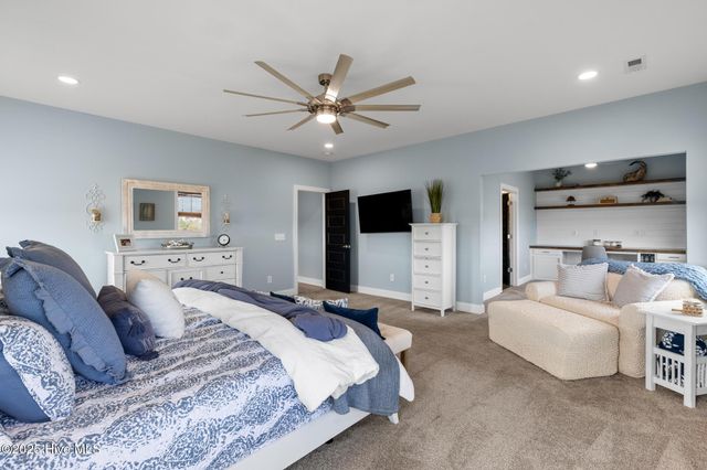 817 Sweetgrass Street, Holly Ridge, NC 28445