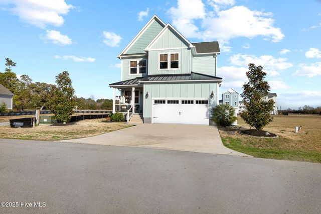 817 Sweetgrass Street, Holly Ridge, NC 28445