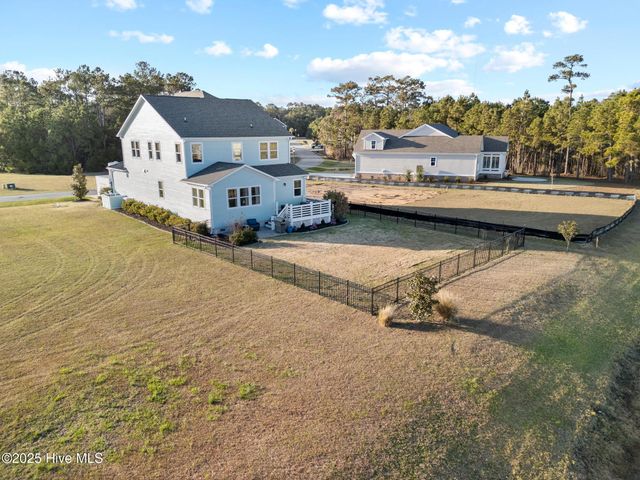 817 Sweetgrass Street, Holly Ridge, NC 28445