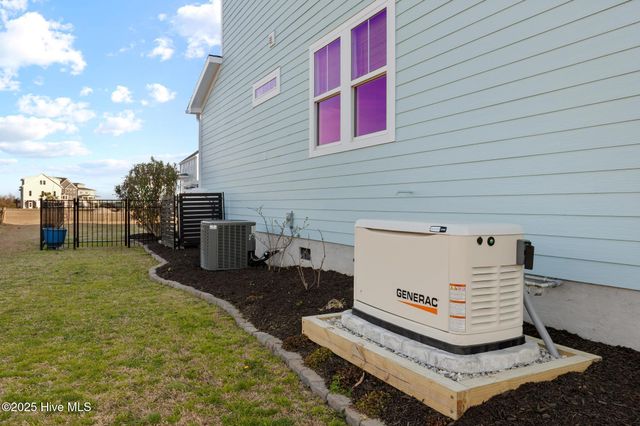 817 Sweetgrass Street, Holly Ridge, NC 28445