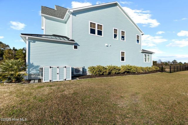 817 Sweetgrass Street, Holly Ridge, NC 28445