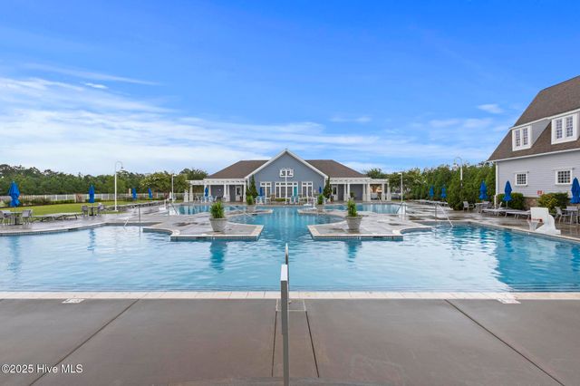 817 Sweetgrass Street, Holly Ridge, NC 28445