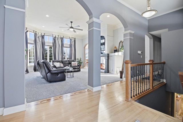 W132N6509 West View COURT, Menomonee Falls, WI 53051