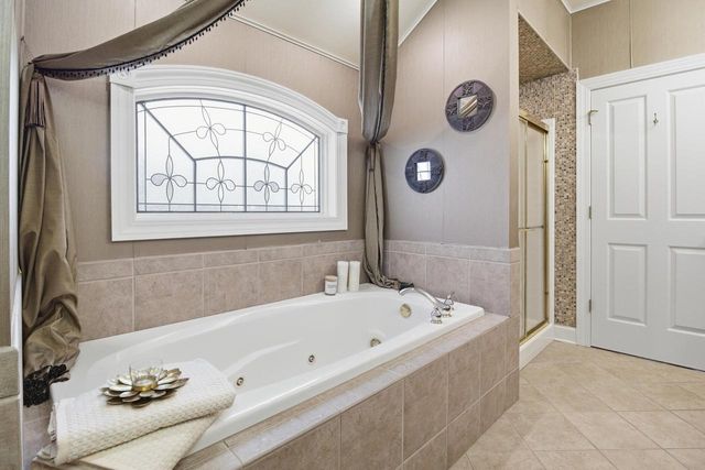 W132N6509 West View COURT, Menomonee Falls, WI 53051