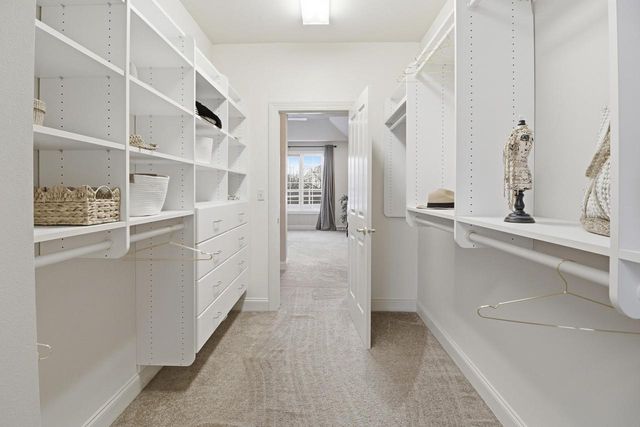 W132N6509 West View COURT, Menomonee Falls, WI 53051