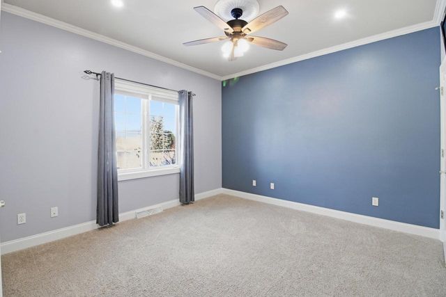 W132N6509 West View COURT, Menomonee Falls, WI 53051