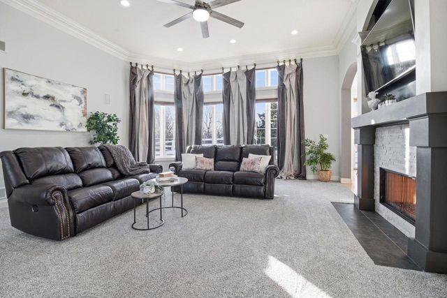 W132N6509 West View COURT, Menomonee Falls, WI 53051