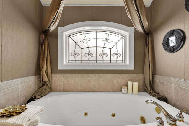 W132N6509 West View COURT, Menomonee Falls, WI 53051