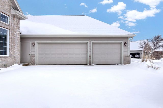 W132N6509 West View COURT, Menomonee Falls, WI 53051