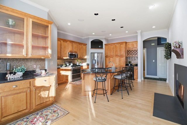 W132N6509 West View COURT, Menomonee Falls, WI 53051