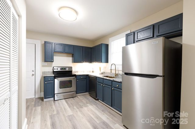 2100 Highland Street, Charlotte, NC 28208