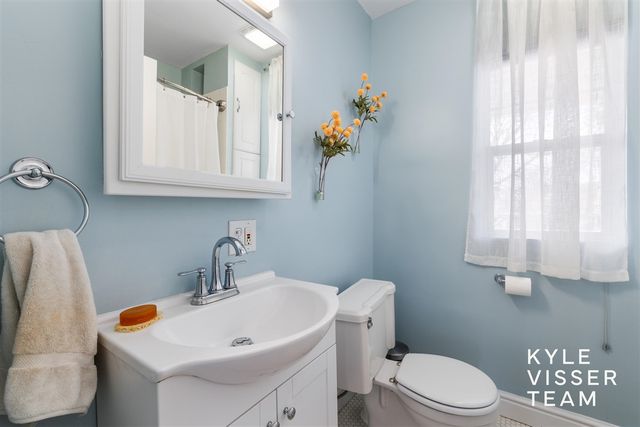 617 Rosewood Avenue, East Grand Rapids, MI 49506