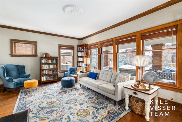 617 Rosewood Avenue, East Grand Rapids, MI 49506