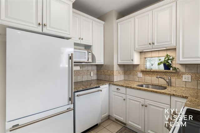 617 Rosewood Avenue, East Grand Rapids, MI 49506