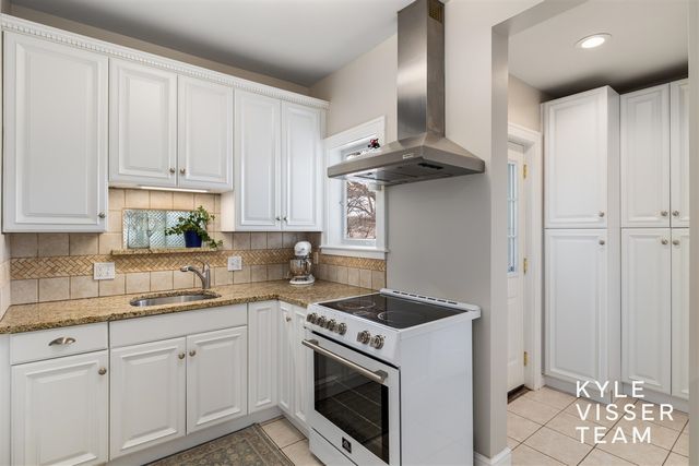 617 Rosewood Avenue, East Grand Rapids, MI 49506