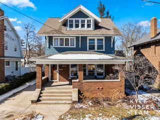 617 Rosewood Avenue, East Grand Rapids, MI 49506