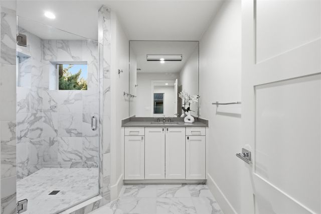 3210 Lacevine LN, Austin, TX 78735