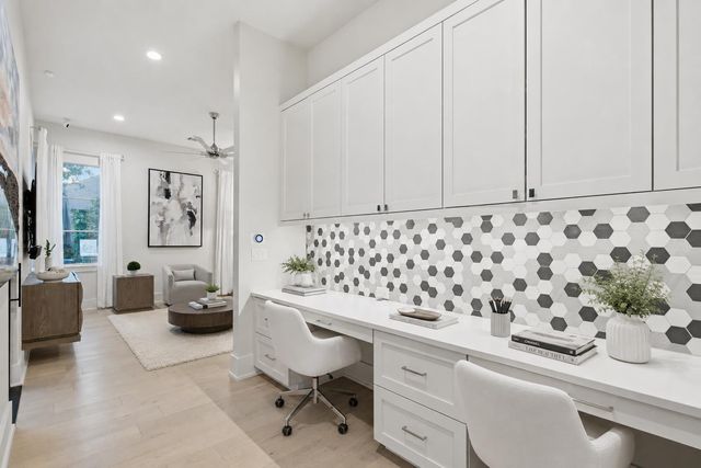 3210 Lacevine LN, Austin, TX 78735