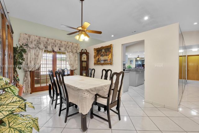 165 W 50th St, Hialeah, FL 33012