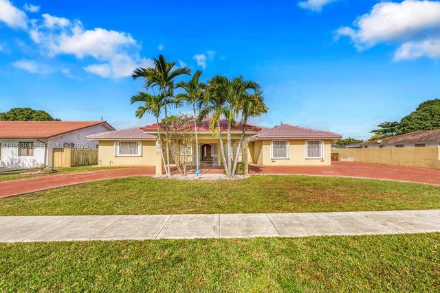 165 W 50th St, Hialeah, FL 33012