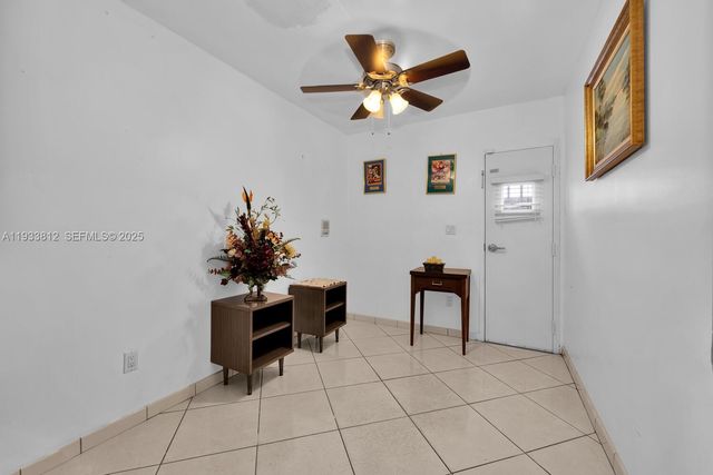 165 W 50th St, Hialeah, FL 33012