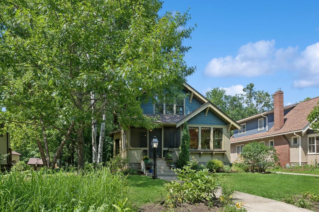 713 4th Street E, Northfield, MN 55057