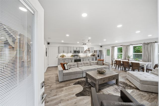 12425 S Gary Avenue, Jenks, OK 74037