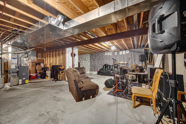 323 E 129th Place, Crown Point, IN 46307