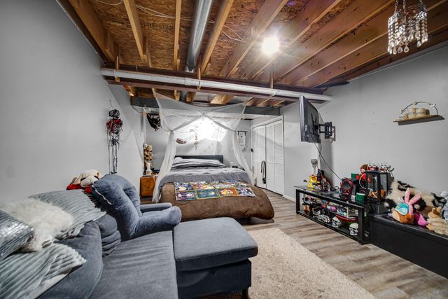 323 E 129th Place, Crown Point, IN 46307