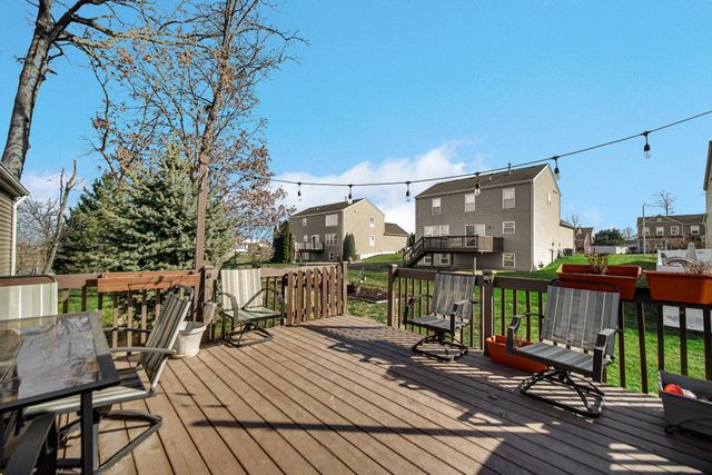 323 E 129th Place, Crown Point, IN 46307