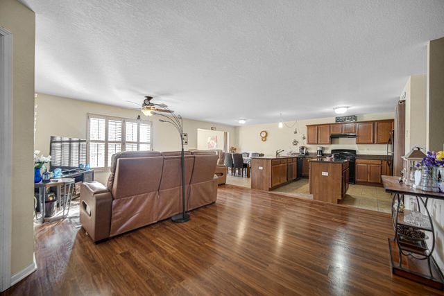 323 E 129th Place, Crown Point, IN 46307