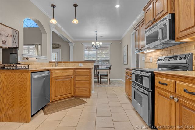1475 S 271st West Avenue, Sand Springs, OK 74063
