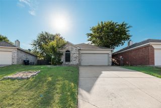6464 Downeast Drive, Fort Worth, TX 76179