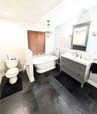 142 Avenue G, Forest Hills Boro, PA 15221