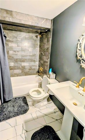 142 Avenue G, Forest Hills Boro, PA 15221