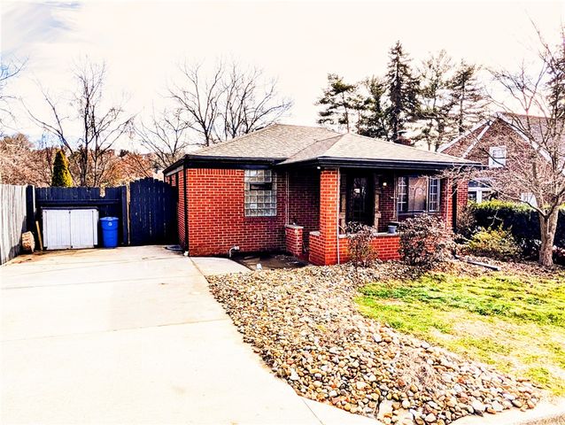 142 Avenue G, Forest Hills Boro, PA 15221