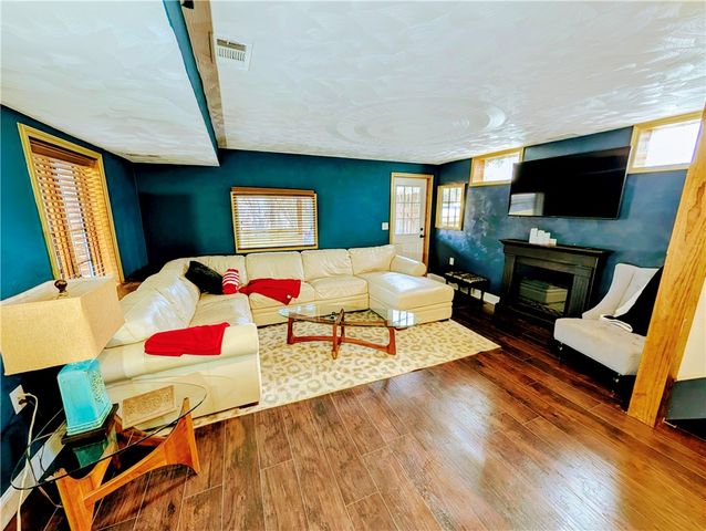 142 Avenue G, Forest Hills Boro, PA 15221